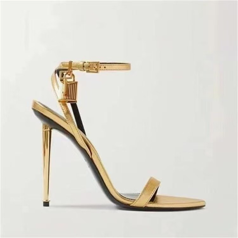 Sandal Wanita Dekorasi Kunci K - Casual Sandal Leather ulasan dan harga